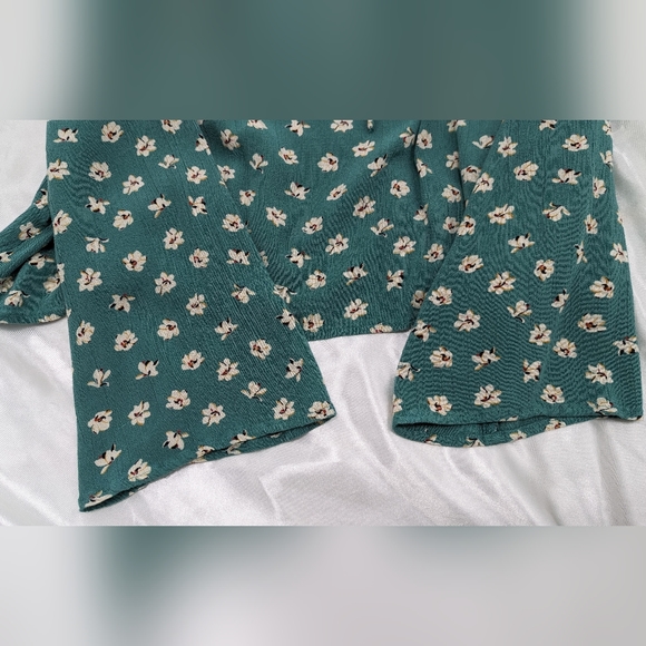 Billabong Women's US Medium Mint Green Floral Front Tie Cropped Blouse Top - Picture 8 of 12